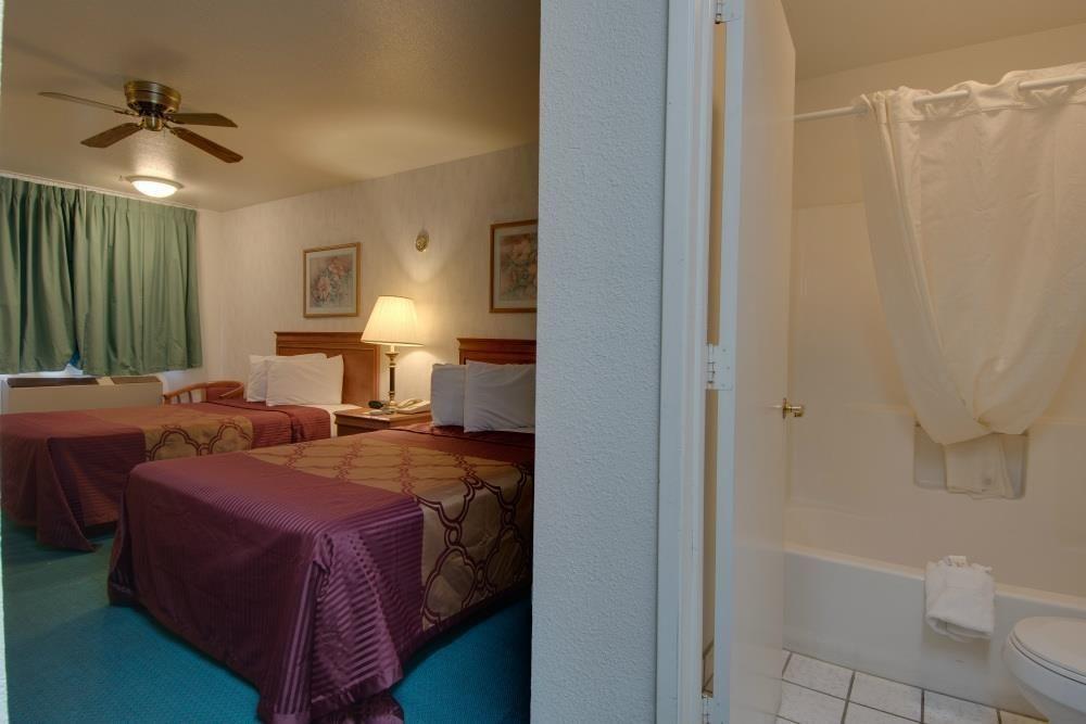 Vagabond Inn Buttonwillow I-5 Exit 253 Бейкърсфийлд Екстериор снимка
