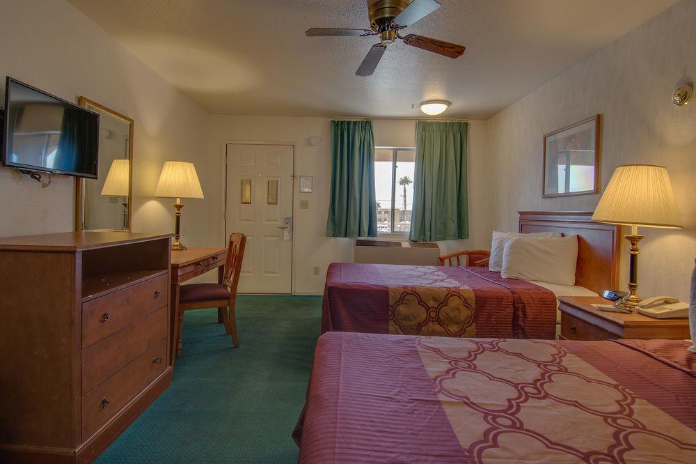 Vagabond Inn Buttonwillow I-5 Exit 253 Бейкърсфийлд Екстериор снимка