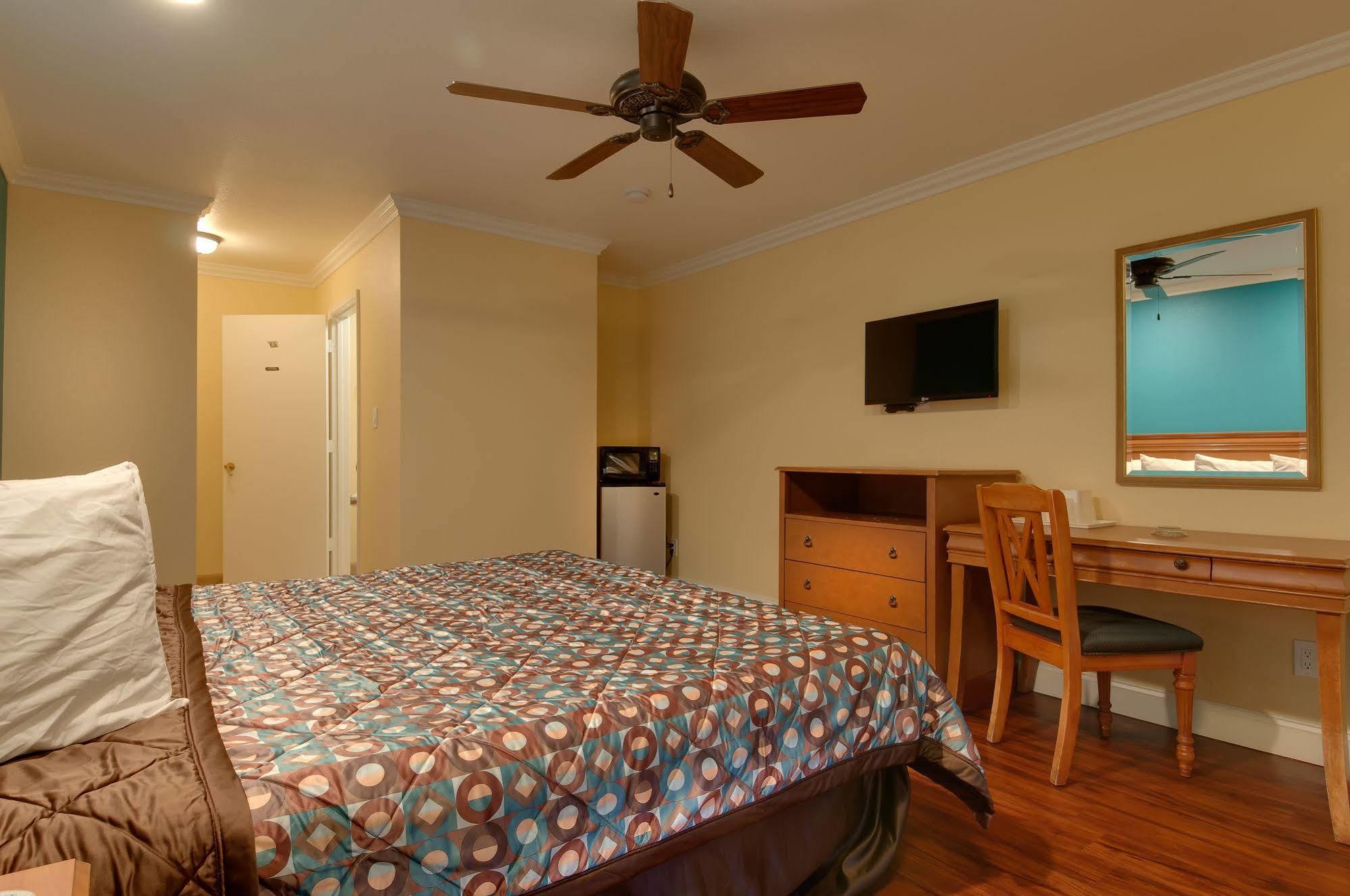 Vagabond Inn Buttonwillow I-5 Exit 253 Бейкърсфийлд Екстериор снимка